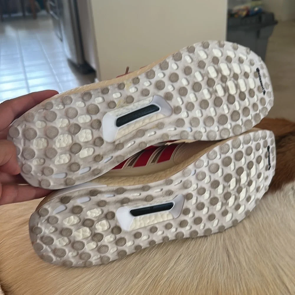 Adidas Ultraboost Size 12 - Picture 9 of 10